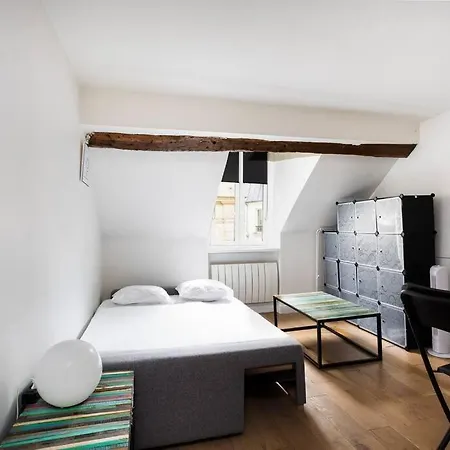 Promo! Location! Duplex Near The Louvre